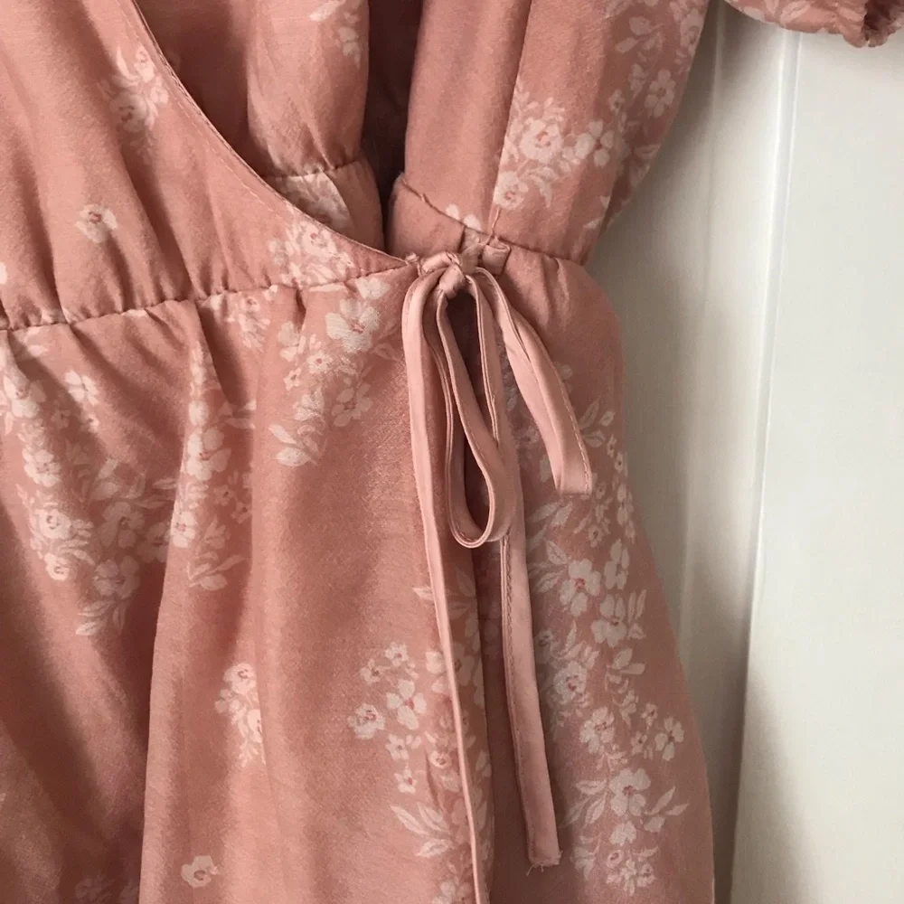 H&M Pink Floral Puff Sleeve Wrap Tie Front Dress Size Medium - Picture 4 of 6